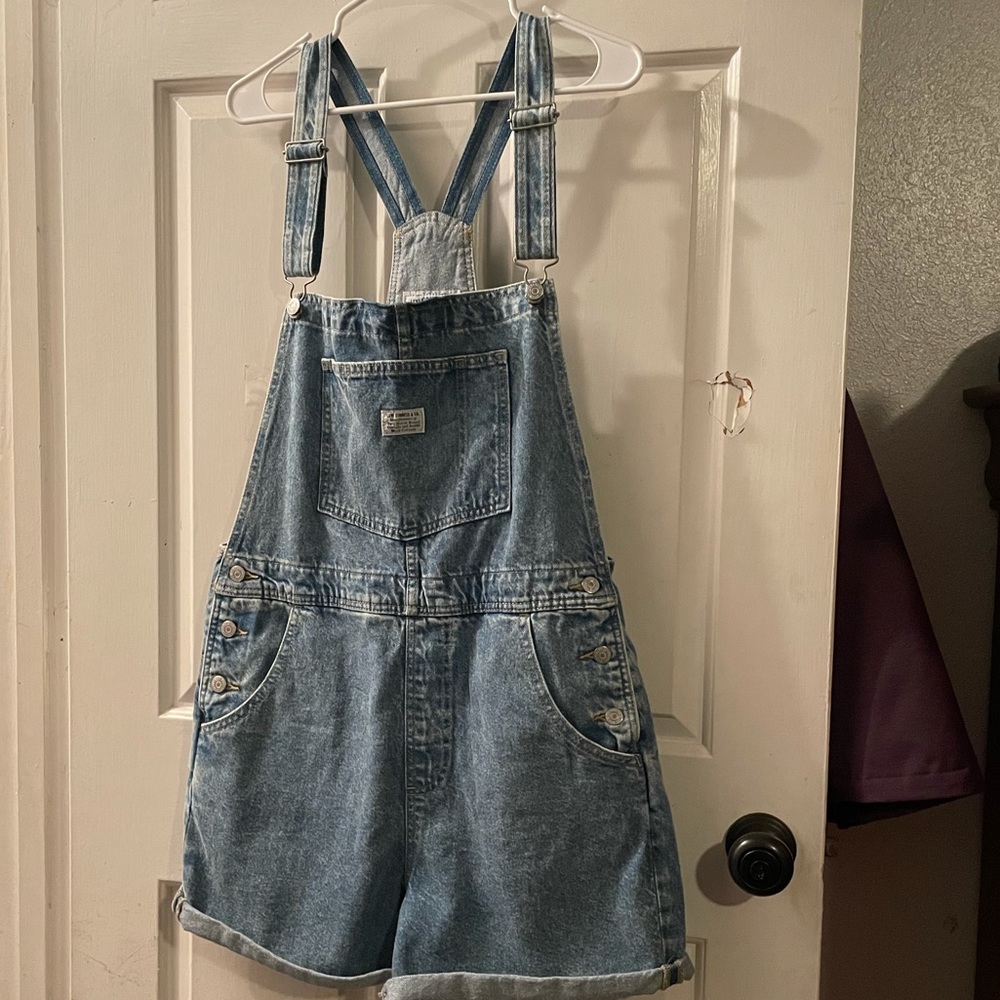 Levi’s short overalls